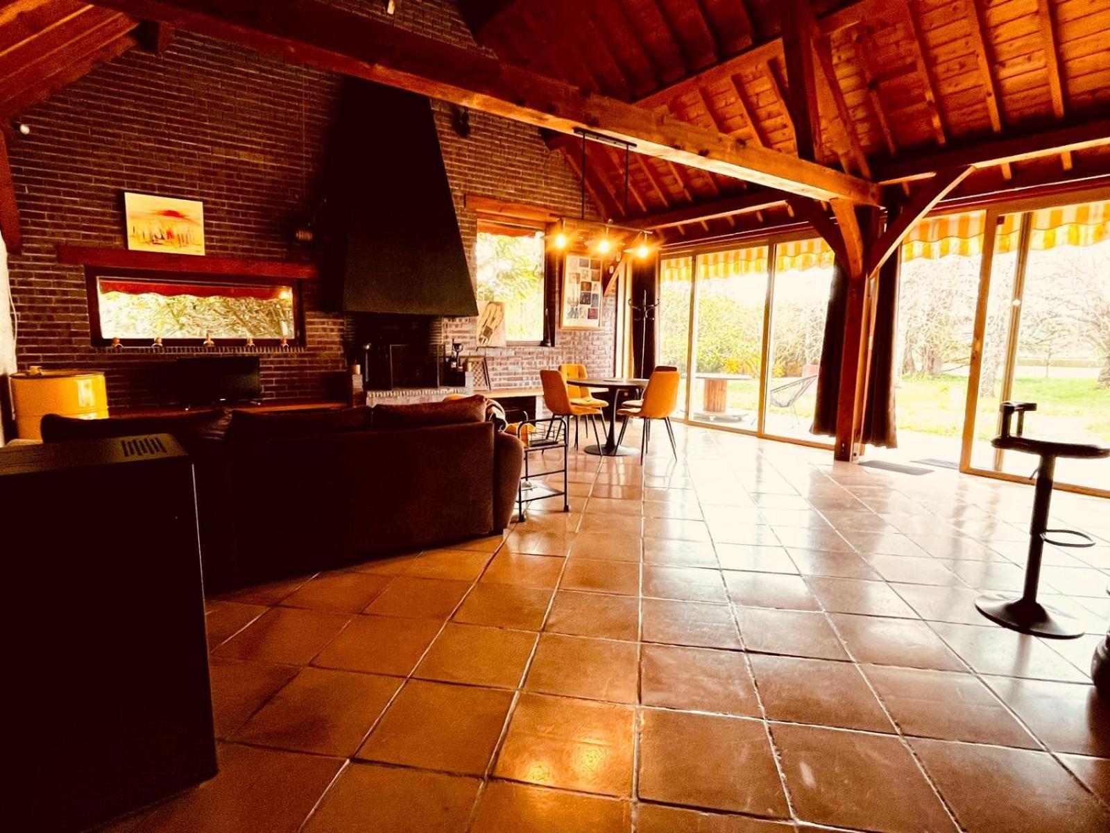 Domaine Des Montots Villa Tanlay Exterior photo